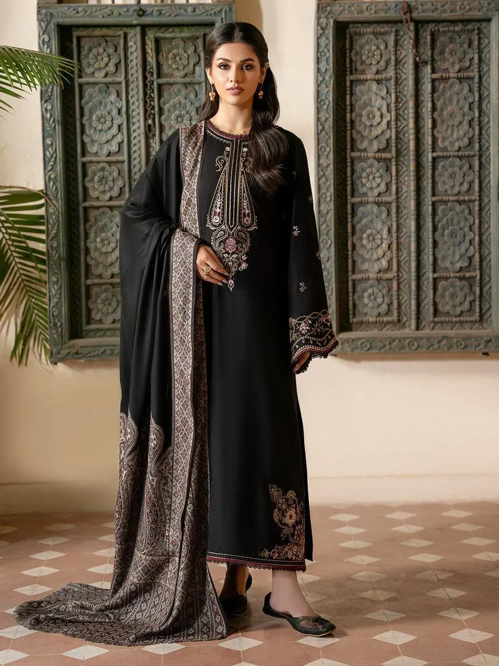 Black Embroidered Lawn 3Pcs Set with Dupatta